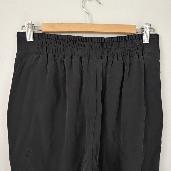 Kit and Ace Silk Easy Breezy Stretch Jogger Pants Size 4 Black - Picture 12 of 15